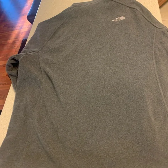 Used XL North Face Fleece - Picture 2 of 2